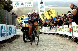 Cancellara ganó el año pasado, sacando de rueda a Sagan en lo más duro del Paterberg.